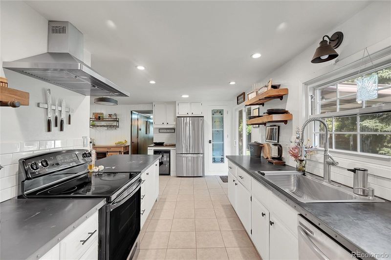 3238 Sunrise Dr, Laporte, CO 80535