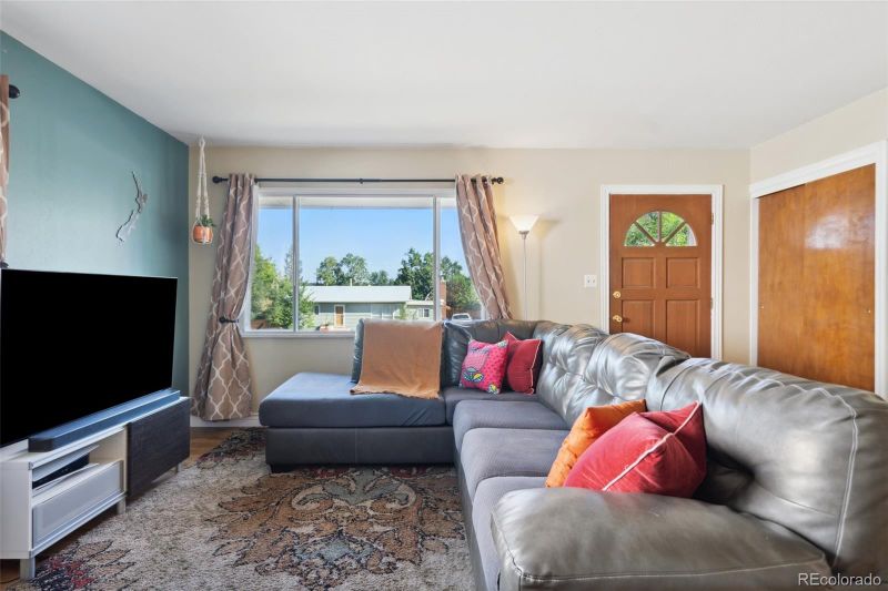 2571 E San Miguel St, Colorado Springs, CO 80909