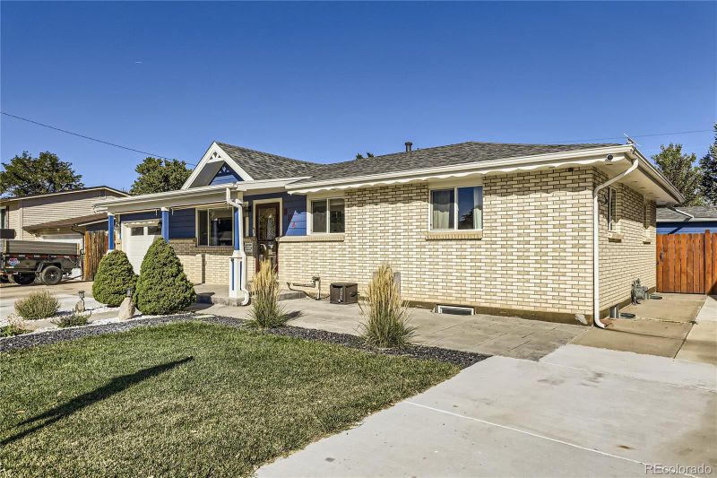 804 S 8th Ave, Brighton, CO 80601