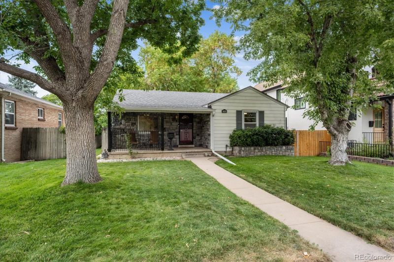 2965 S Logan St, Englewood, CO 80113