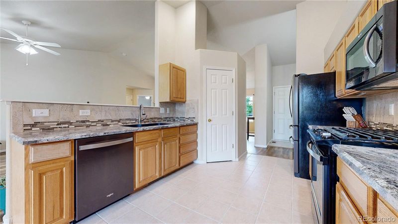 2107 Birdie Dr, Milliken, CO 80543