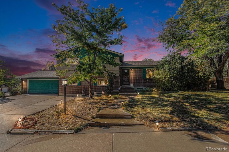 995 E Costilla Way, Centennial, CO 80122