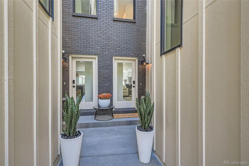849 N Elm St #3, Denver, CO 80220