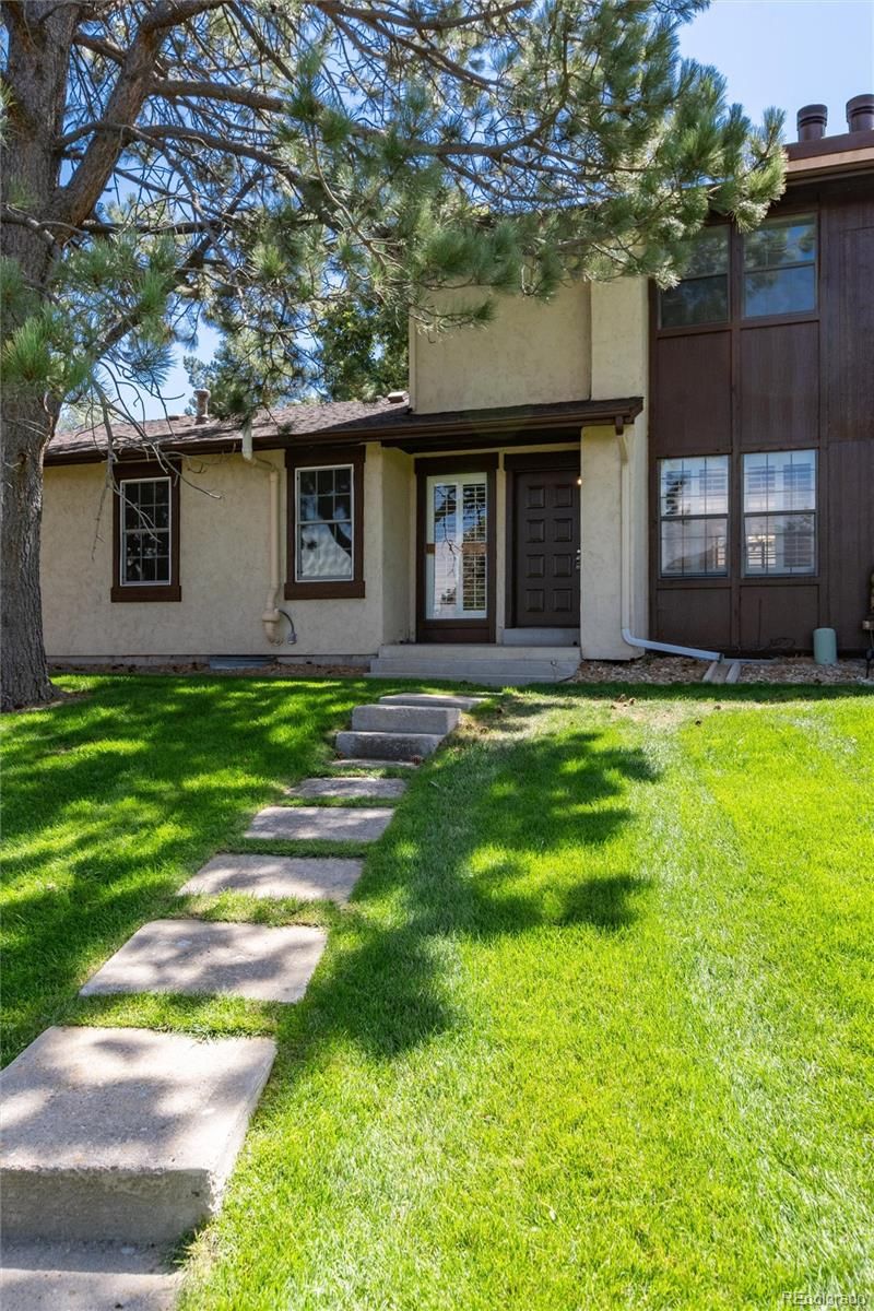 3852 S Evanston St, Aurora, CO 80014