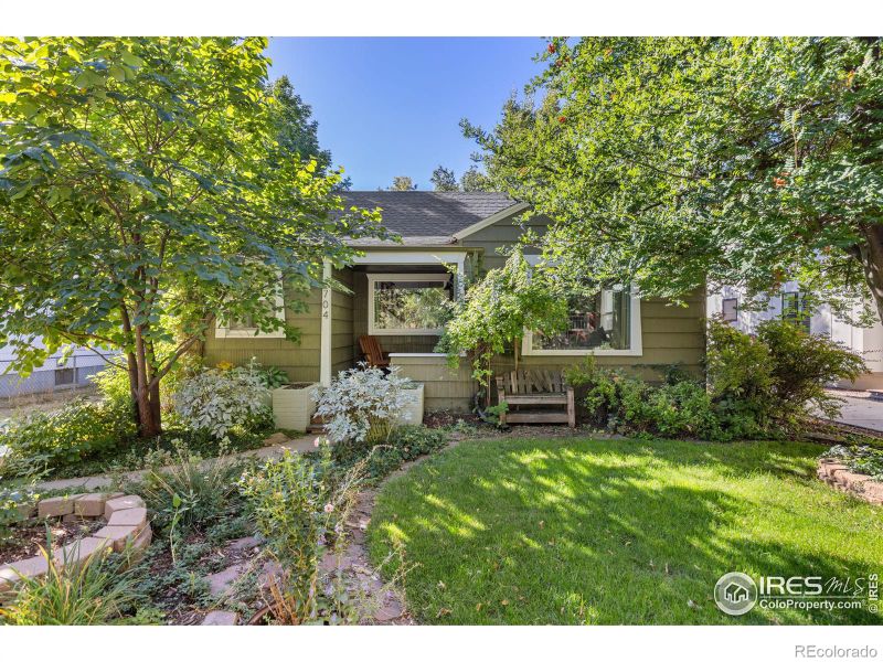 704 W 6th St, Loveland, CO 80537