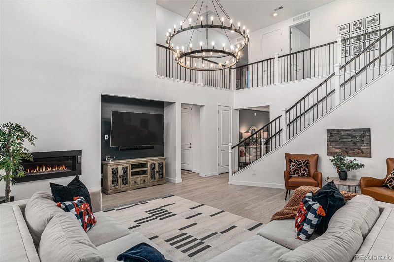 1917 Merrill Cir W, Erie, CO 80516