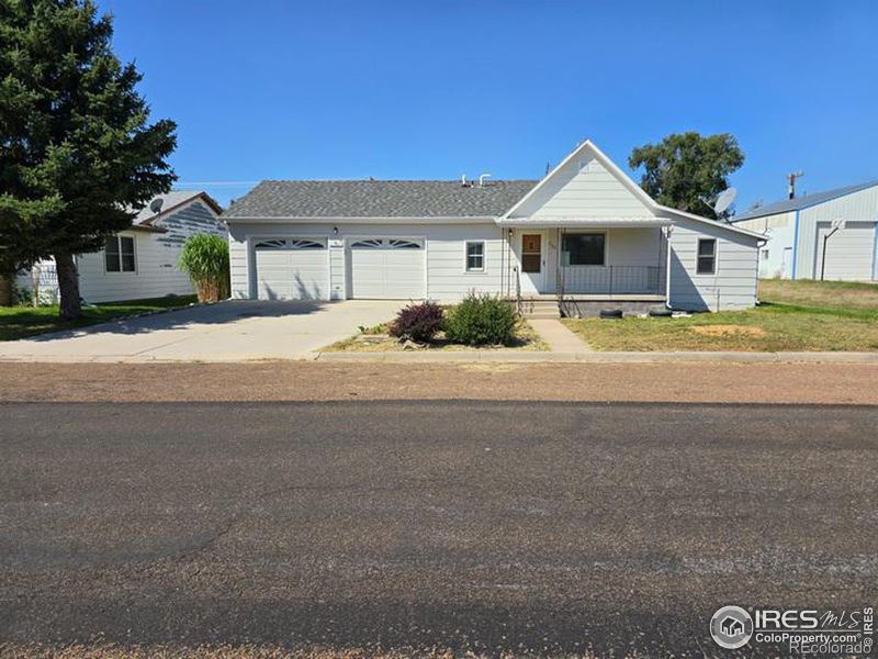 721 Birch Ave, Akron, CO 80720
