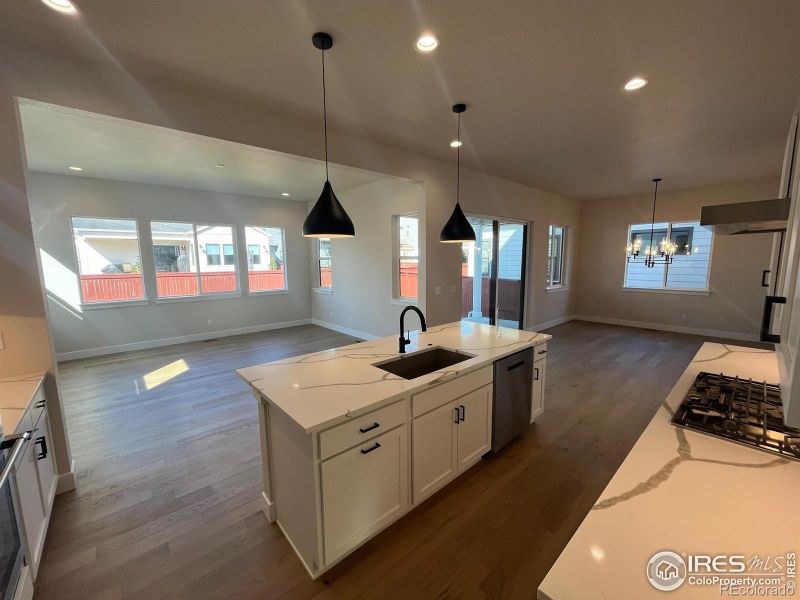 1654 Winter Glow Dr, Windsor, CO 80550
