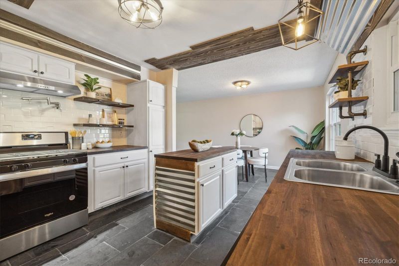 7505 W Yale Ave #2106, Denver, CO 80227