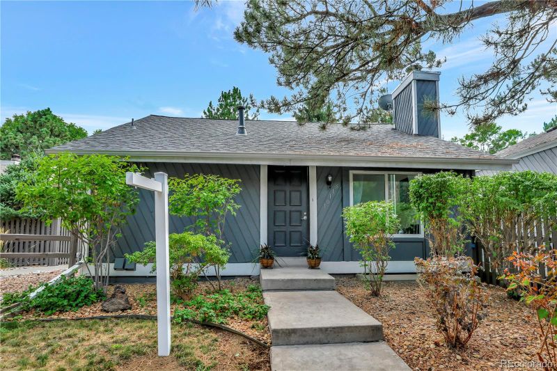 10115 E Peakview Ave E, Englewood, CO 80111