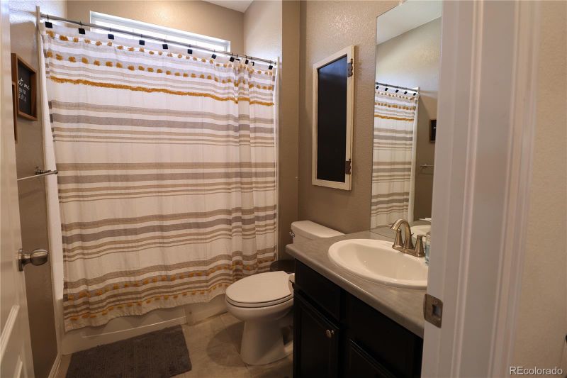 24493 E Ford Dr, Aurora, CO 80018