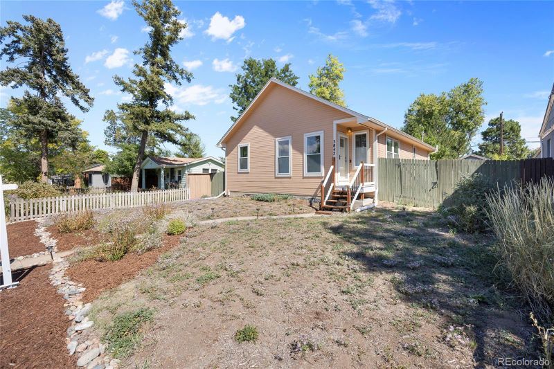 3842 S Delaware St, Englewood, CO 80110