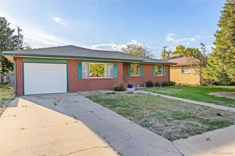 707 35th Avenue Ct, Greeley, CO 80634
