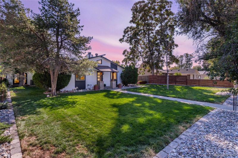 2828 S Grant St, Englewood, CO 80113