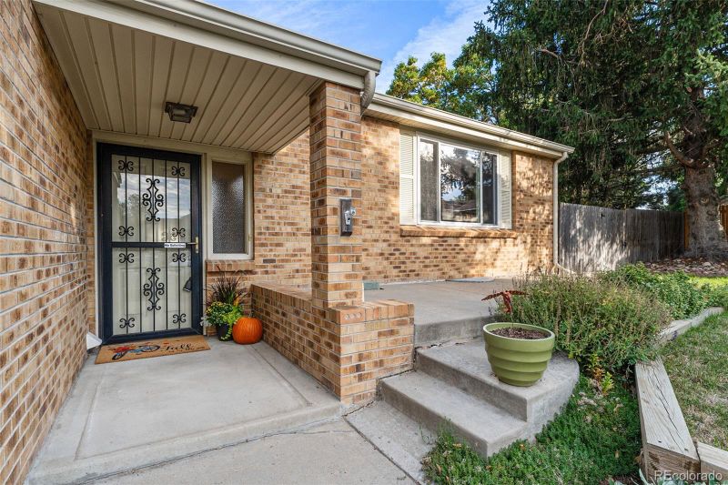 8060 Johnson Ct, Arvada, CO 80005