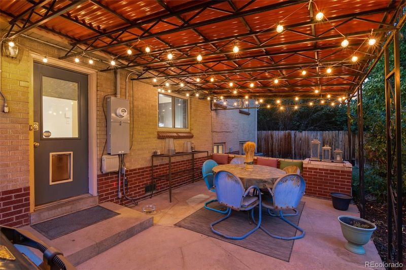 2596 S Uno Way, Denver, CO 80219
