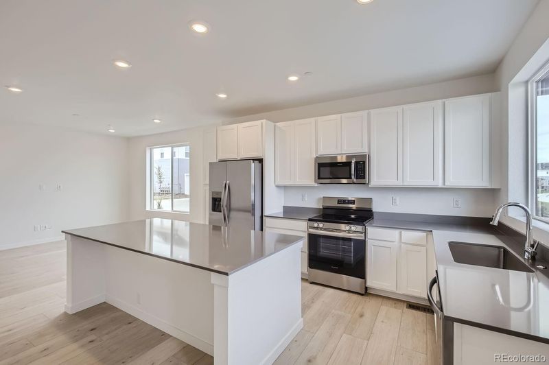 5537 Euclid Ct, Timnath, CO 80547