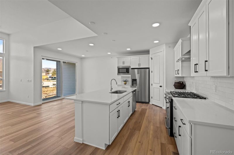 8279 S Quail Ct, Littleton, CO 80127