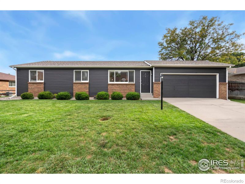 208 W 52nd St, Loveland, CO 80538
