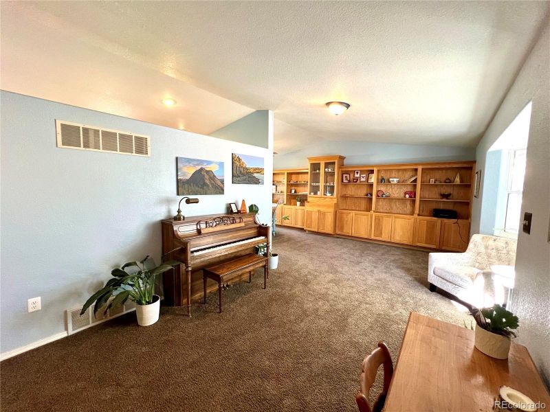 463 W Player Dr, Pueblo West, CO 81007