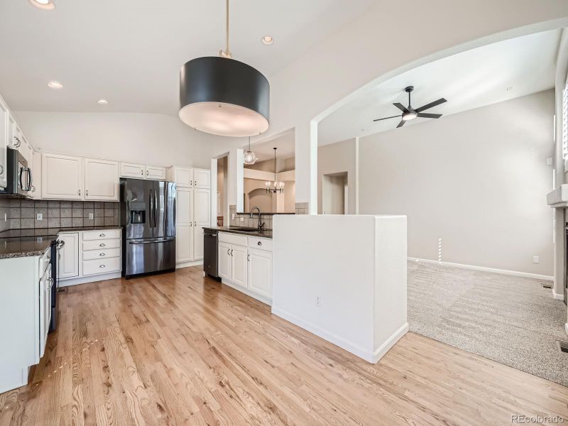 20548 E Lake Pl, Centennial, CO 80016