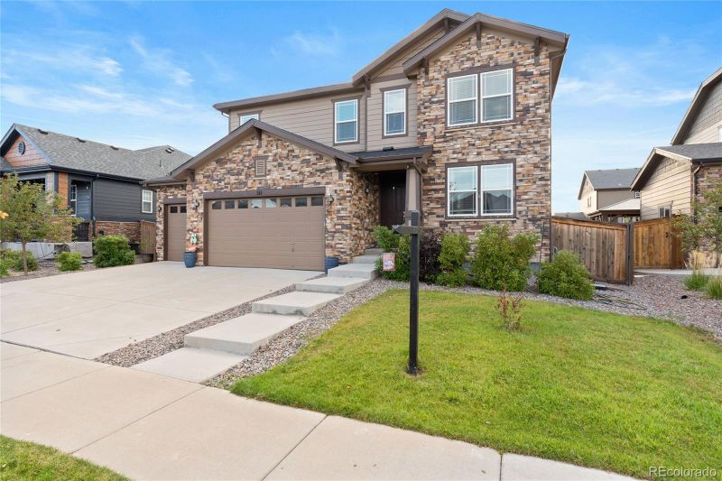 211 S Jackson Gap Way, Aurora, CO 80018