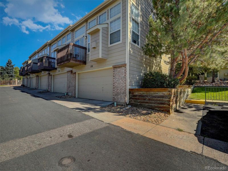 1470 S Quebec Way #126, Denver, CO 80231