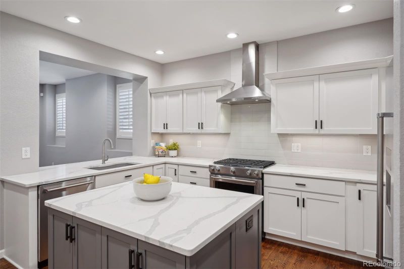 9531 Cedarhurst Ln #A, Highlands Ranch, CO 80129