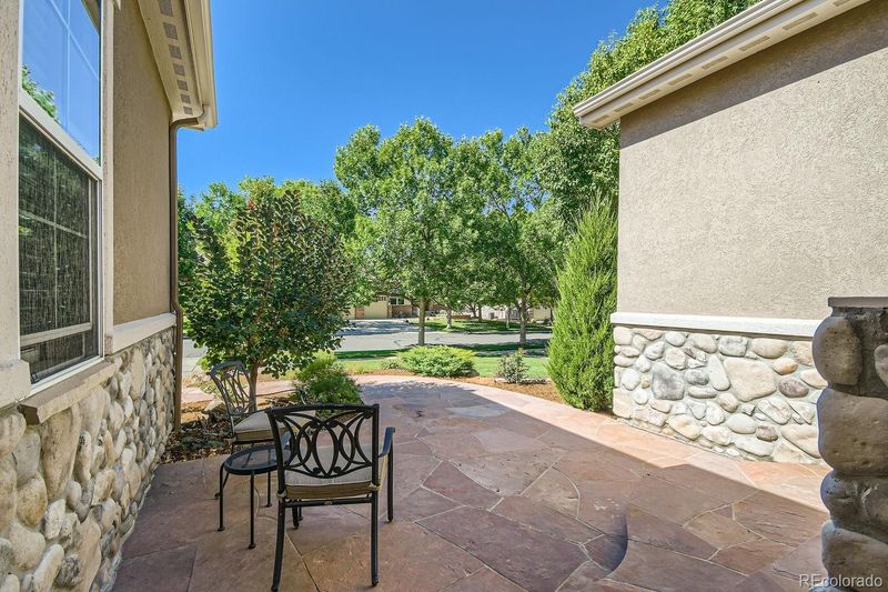 16652 Las Brisas Dr, Broomfield, CO 80023