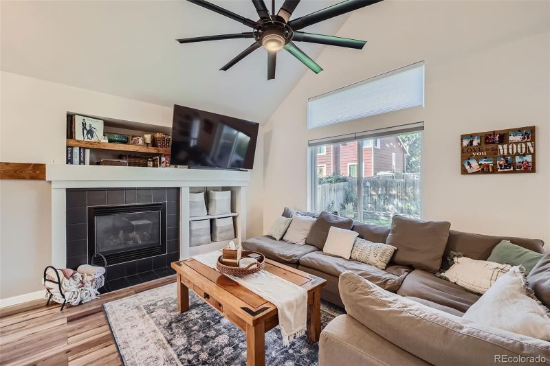 75 Ponderosa St, Castle Rock, CO 80104