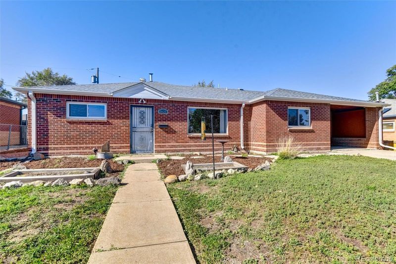 1621 Phoenix Ct, Thornton, CO 80229