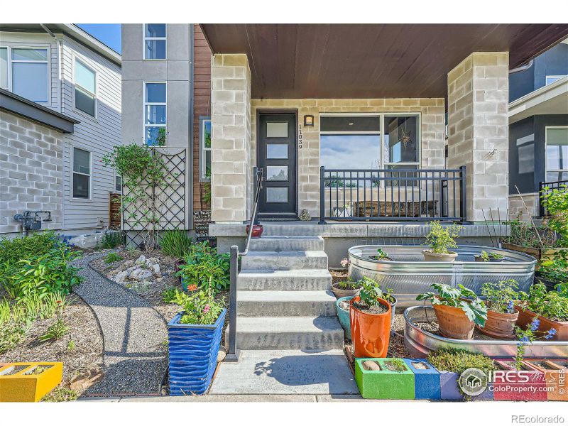11039 E 25th Dr, Aurora, CO 80010