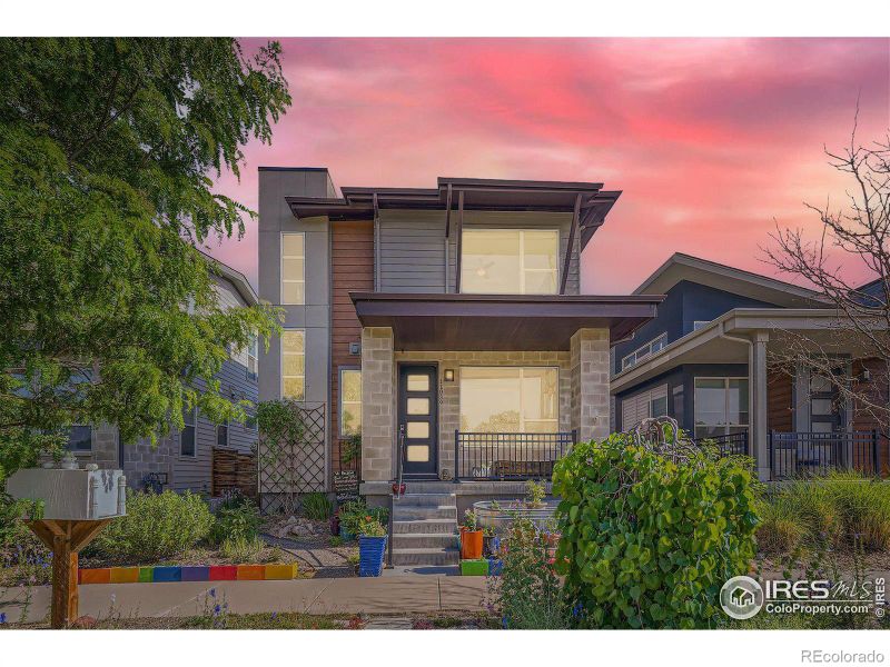 11039 E 25th Dr, Aurora, CO 80010