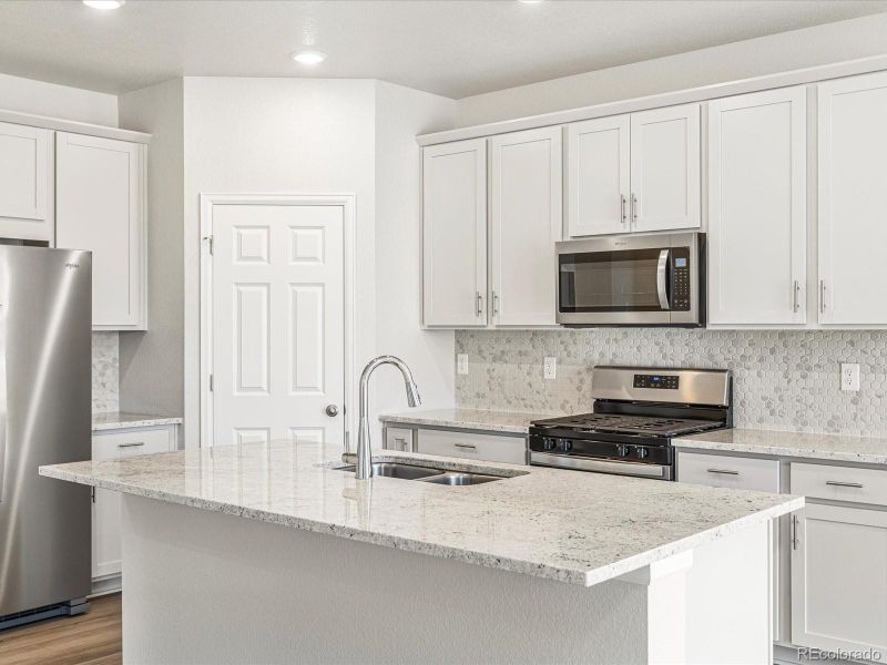 9051 Quintero St, Commerce City, CO 80022