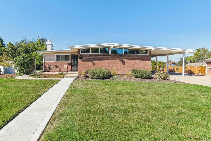 6039 S Clayton St, Centennial, CO 80121