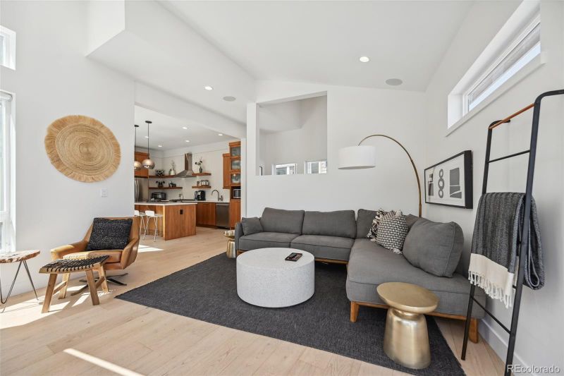 6735 Mariposa Ct, Denver, CO 80221