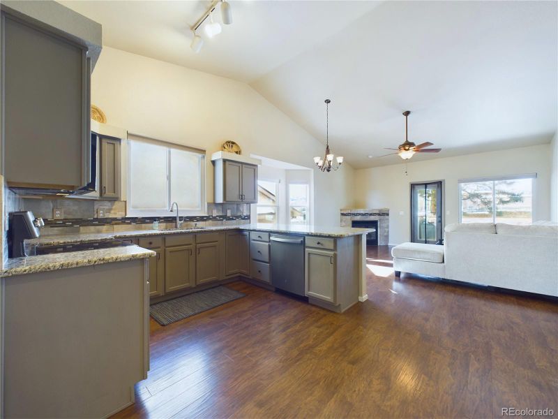 2048 Summerset Dr, Colorado Springs, CO 80920