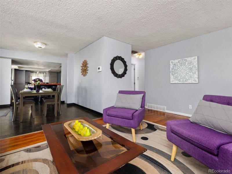 2560 Lynwood Ln, Pueblo, CO 81005