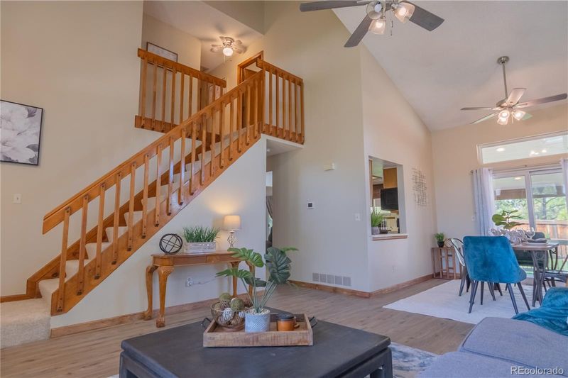 17 S Lindsey St, Castle Rock, CO 80104
