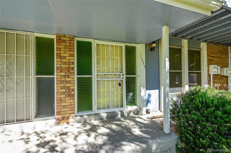 11855 E Canal Dr, Aurora, CO 80011