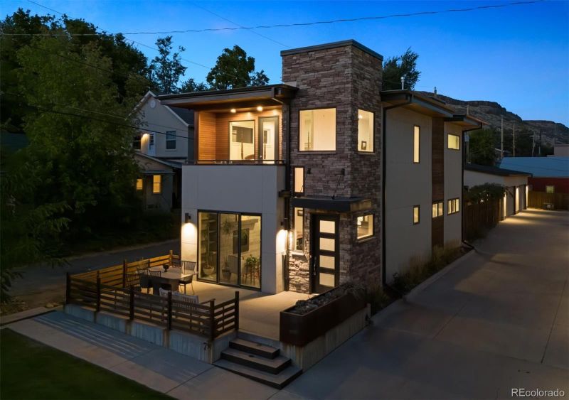 751 Cheyenne St, Golden, CO 80401
