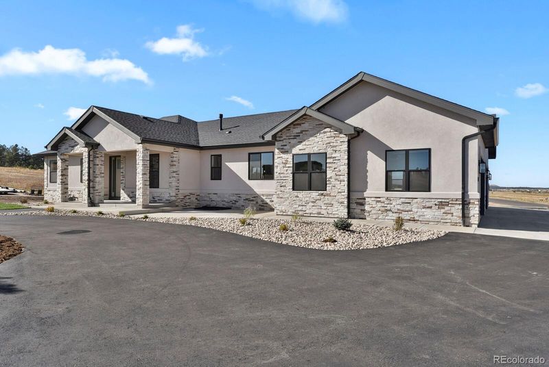 4208 Pinehurst Cir, Colorado Springs, CO 80908