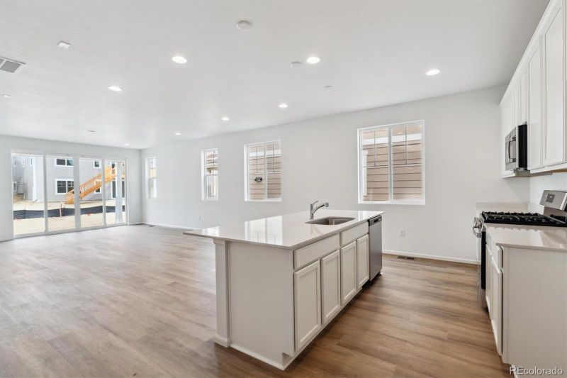 39233 Clymer St, Elizabeth, CO 80107