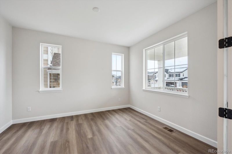 5549 Riverbend Ave, Firestone, CO 80504