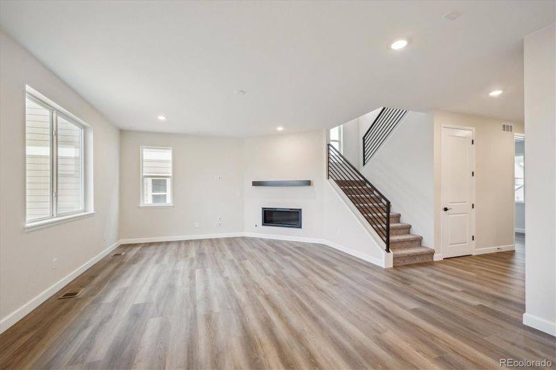 5549 Riverbend Ave, Firestone, CO 80504