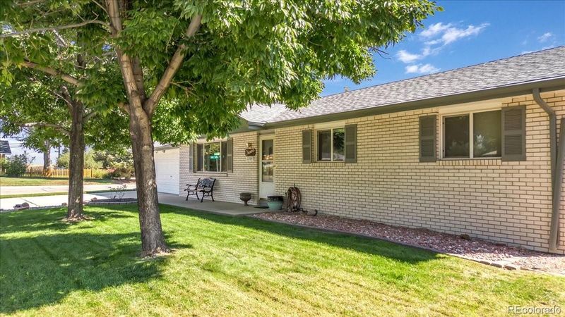 12784 Grandview Dr, Longmont, CO 80504