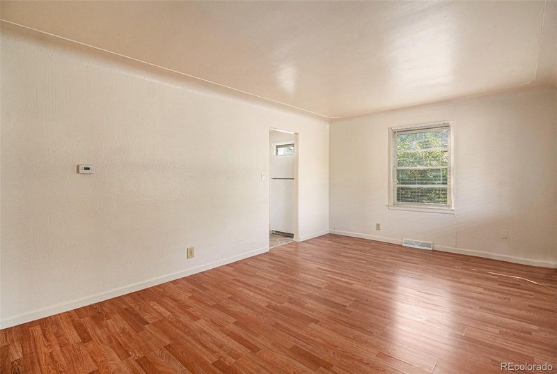 1224 Macon St, Aurora, CO 80010