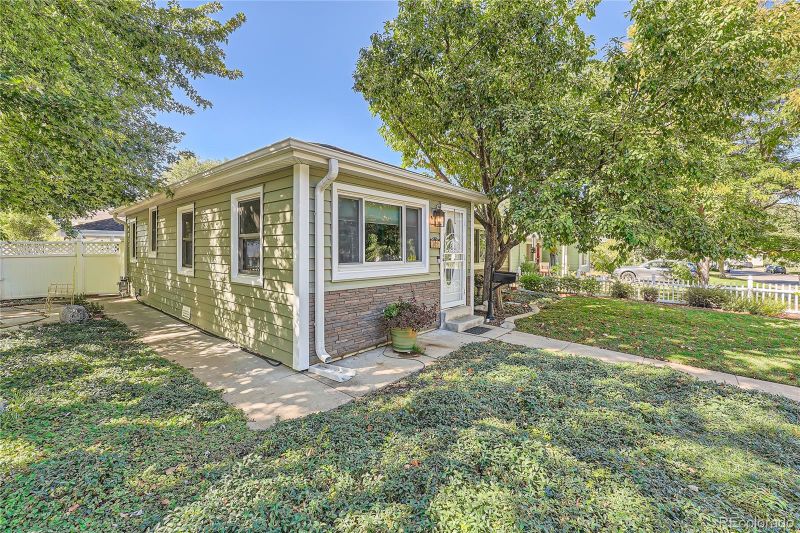 1891 S Monroe St, Denver, CO 80210