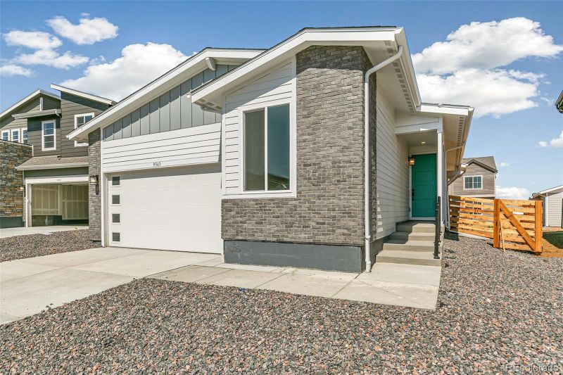 9363 Biscay St, Commerce City, CO 80022