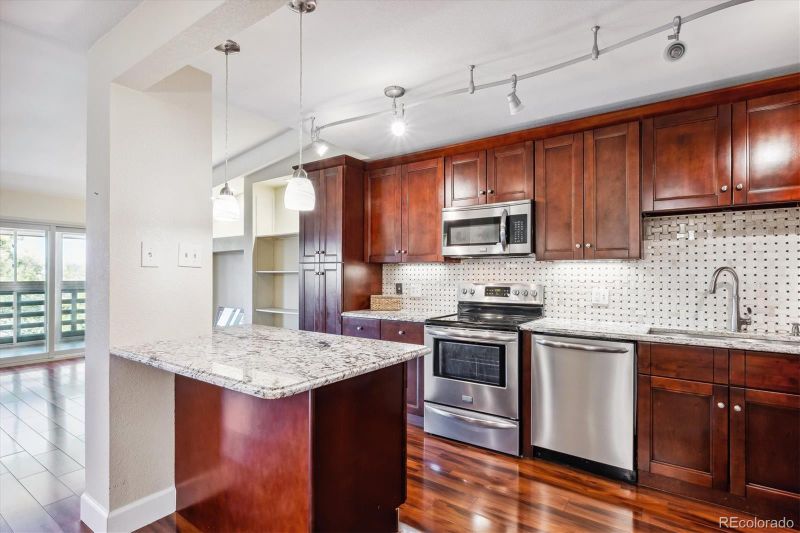 495 S Dayton St #6D, Denver, CO 80247
